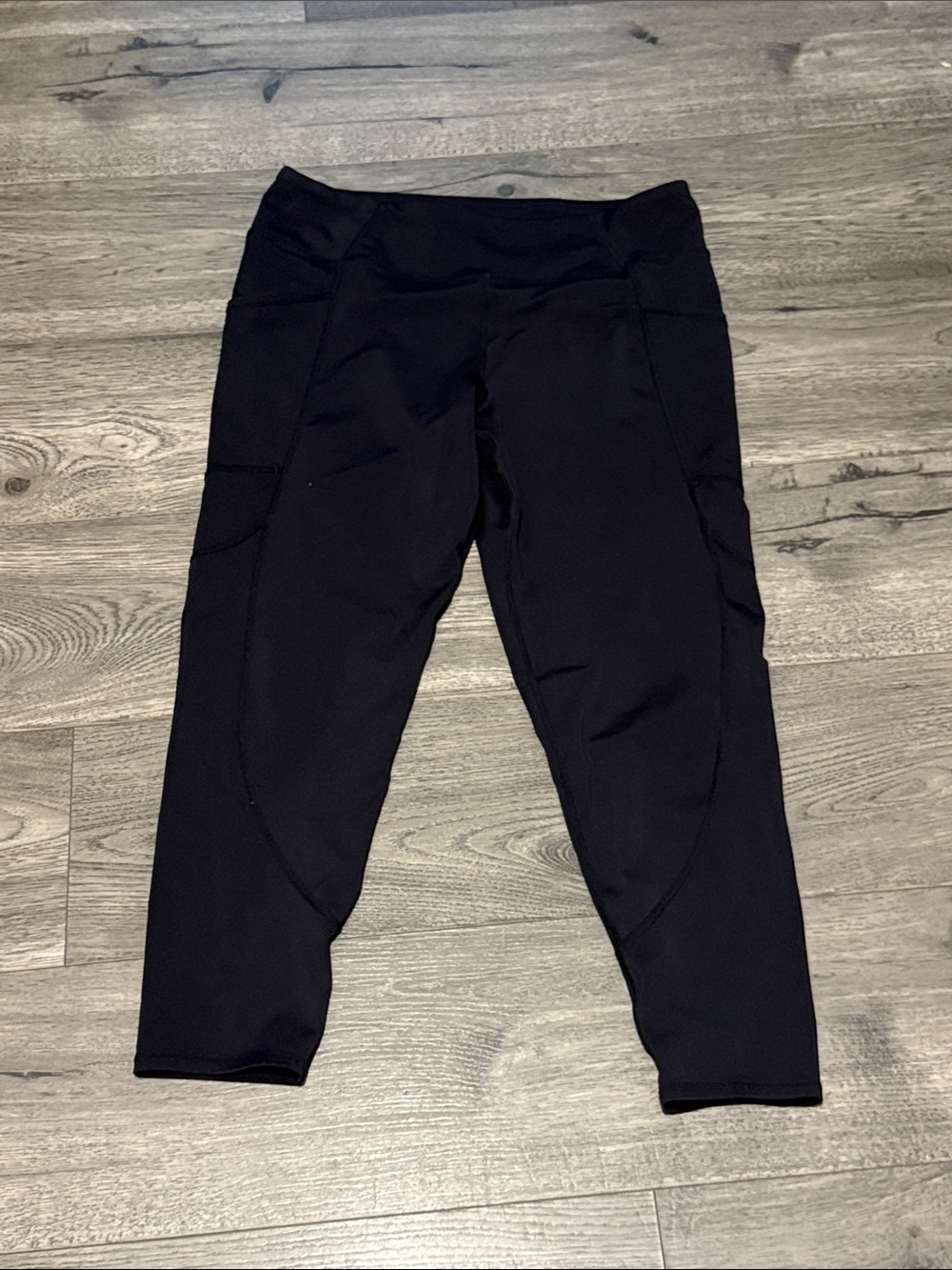 Threads 4 Thought Black High-Waist Capri Leggings